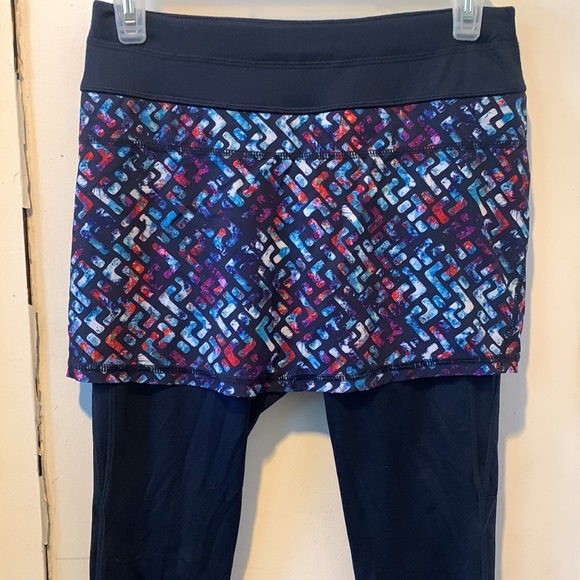 Athleta Woman’s Skirt Leggings, Size XS - Picture 2 of 3